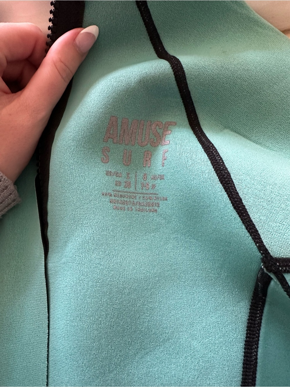Amuse Surf Wetsuit - Picture 2 of 2